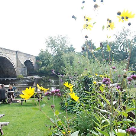 The Bull Inn West Tanfield Ripon Dış mekan fotoğraf